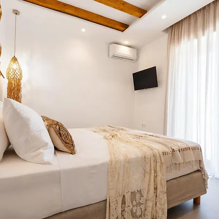 Nymphee Luxury Villa *